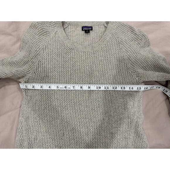 Patagonia Womens XS Recycled Cashmere Sweater Beige Baselayer Knit Crewneck - Picture 6 of 8